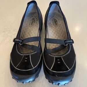 Clarks Women's Black Casual Shoes